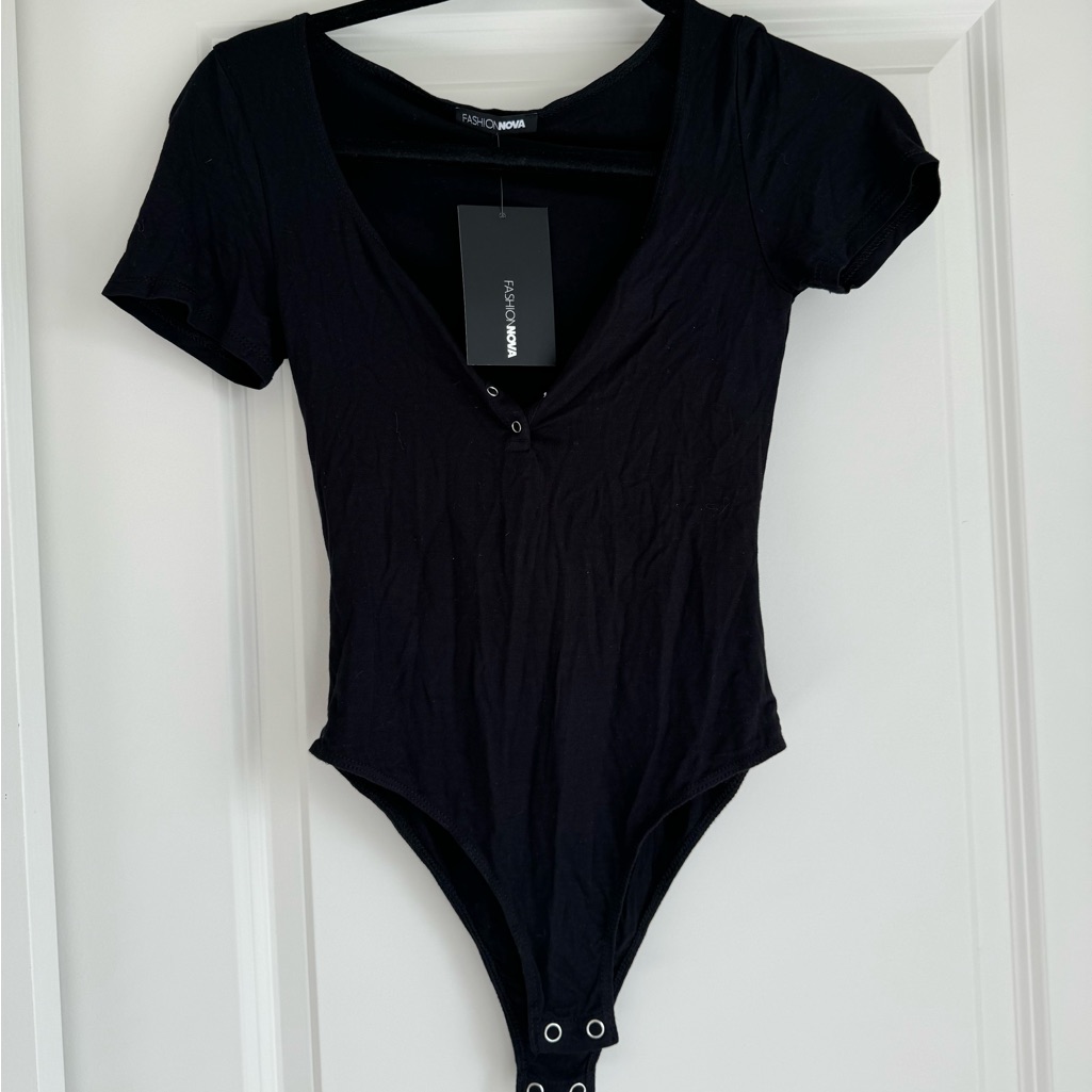 Fashion Nova Black Bodysuit